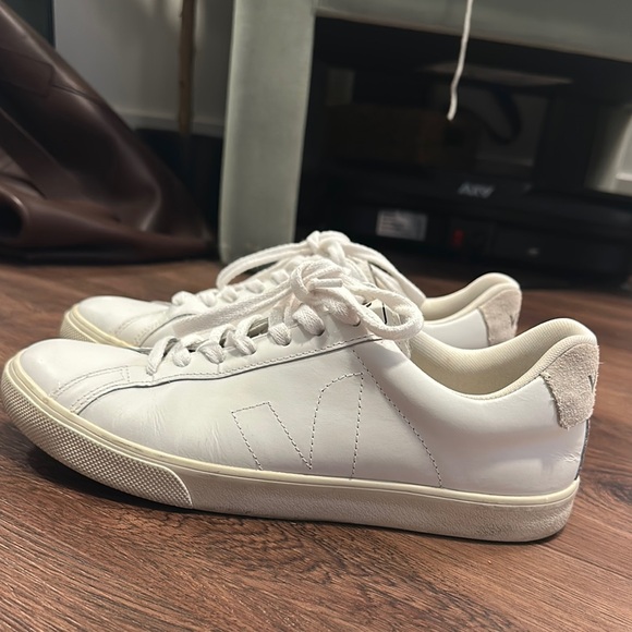 Veja Esplar Sneaker (Unisex) - Picture 7 of 9